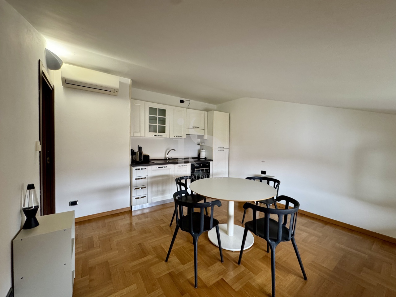 Trilocale arredato in affitto in via trento, Cologno Monzese