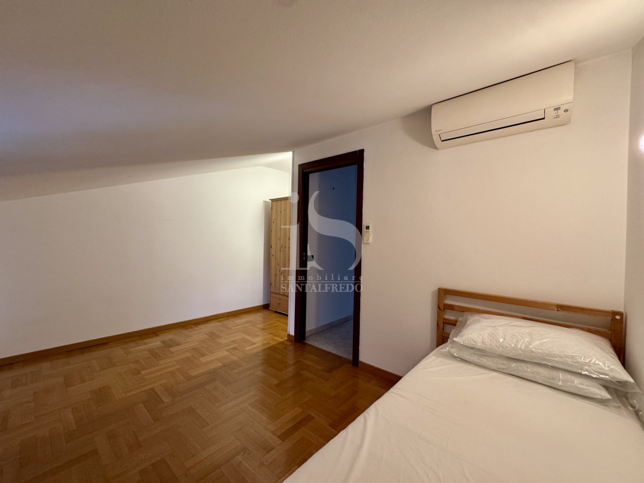 Trilocale arredato in affitto in via trento, Cologno Monzese