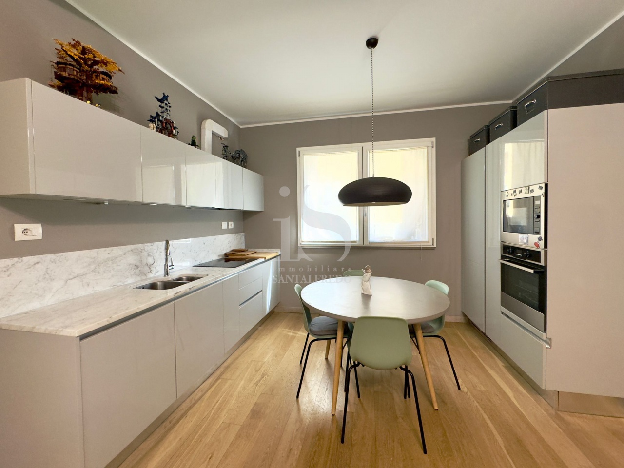 Trilocale arredato in affitto in via antonio smareglia, Milano