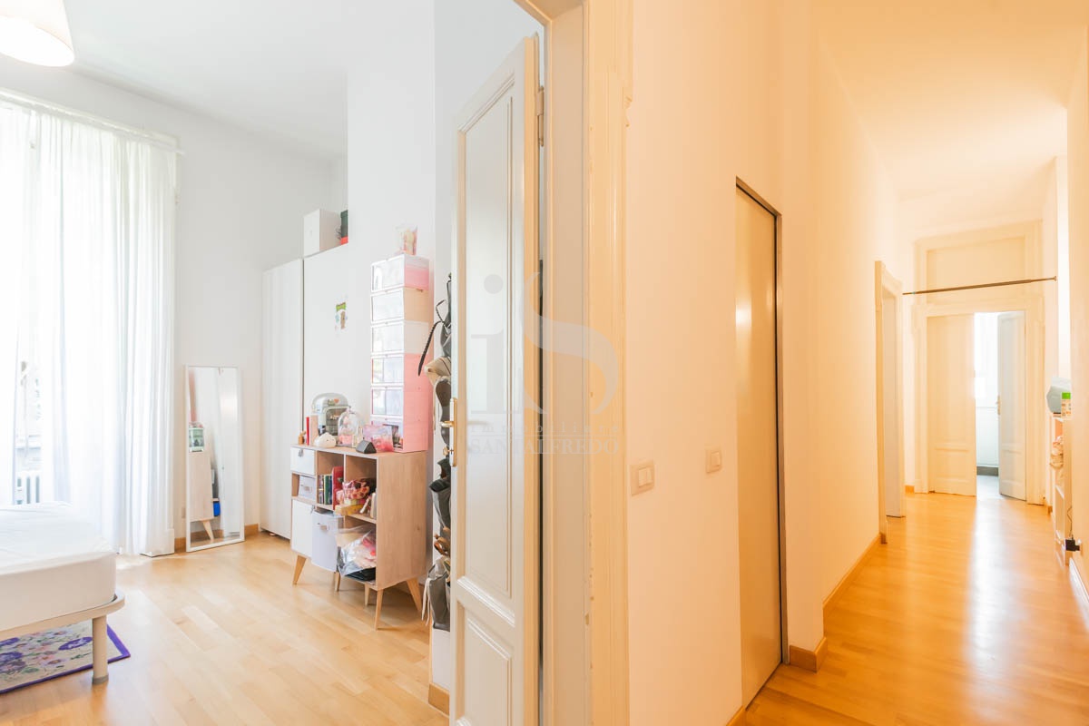 Trilocale in affitto in via vincenzo bellini, Milano