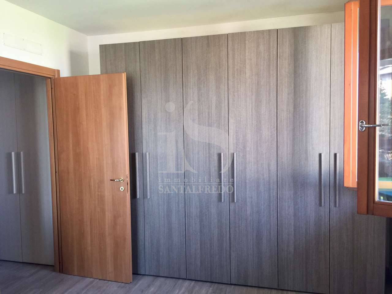 Bilocale con box in via la pira, Concorezzo