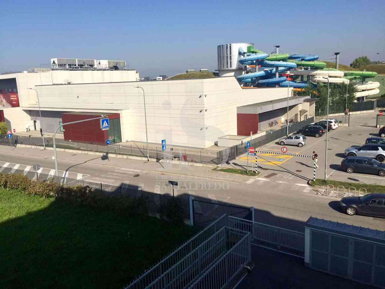 Bilocale con box in via la pira, Concorezzo