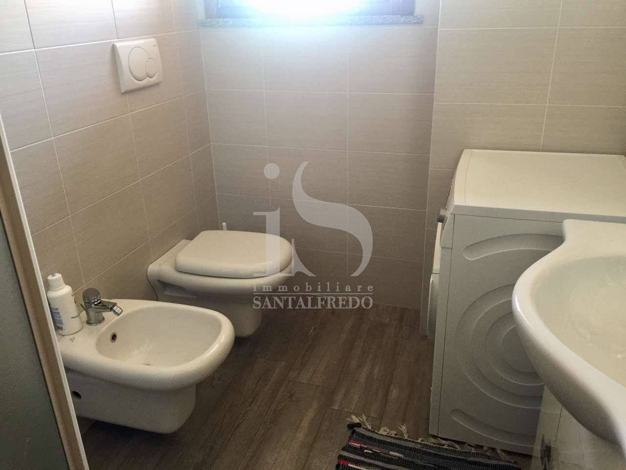 Bilocale con box in via la pira, Concorezzo