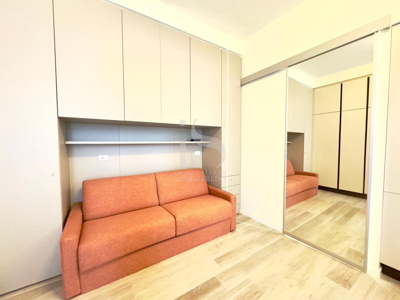 Appartamento arredato in affitto in via trivulzio, Milano