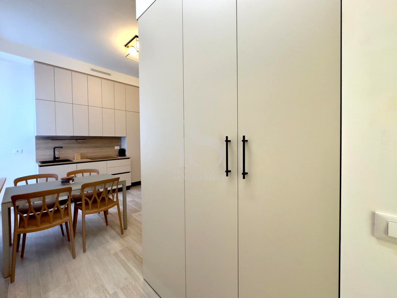 Appartamento arredato in affitto in via trivulzio, Milano