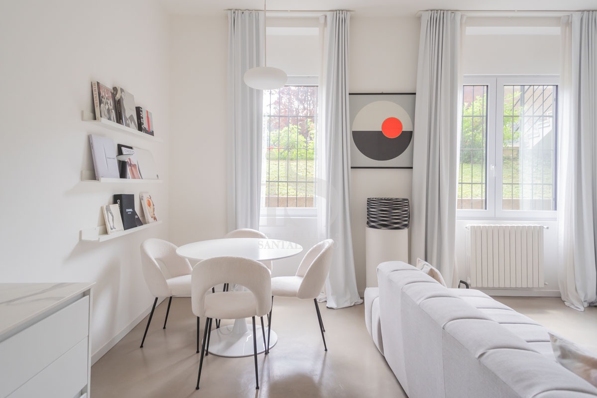 Bilocale ristrutturato in via enrico caruso, Milano