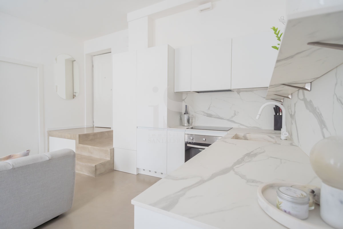 Bilocale ristrutturato in via enrico caruso, Milano