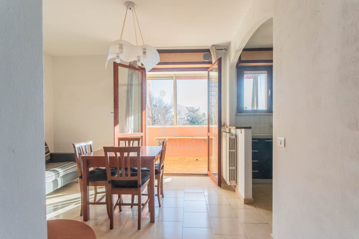 Bilocale con terrazzo in via monte penice, Rozzano