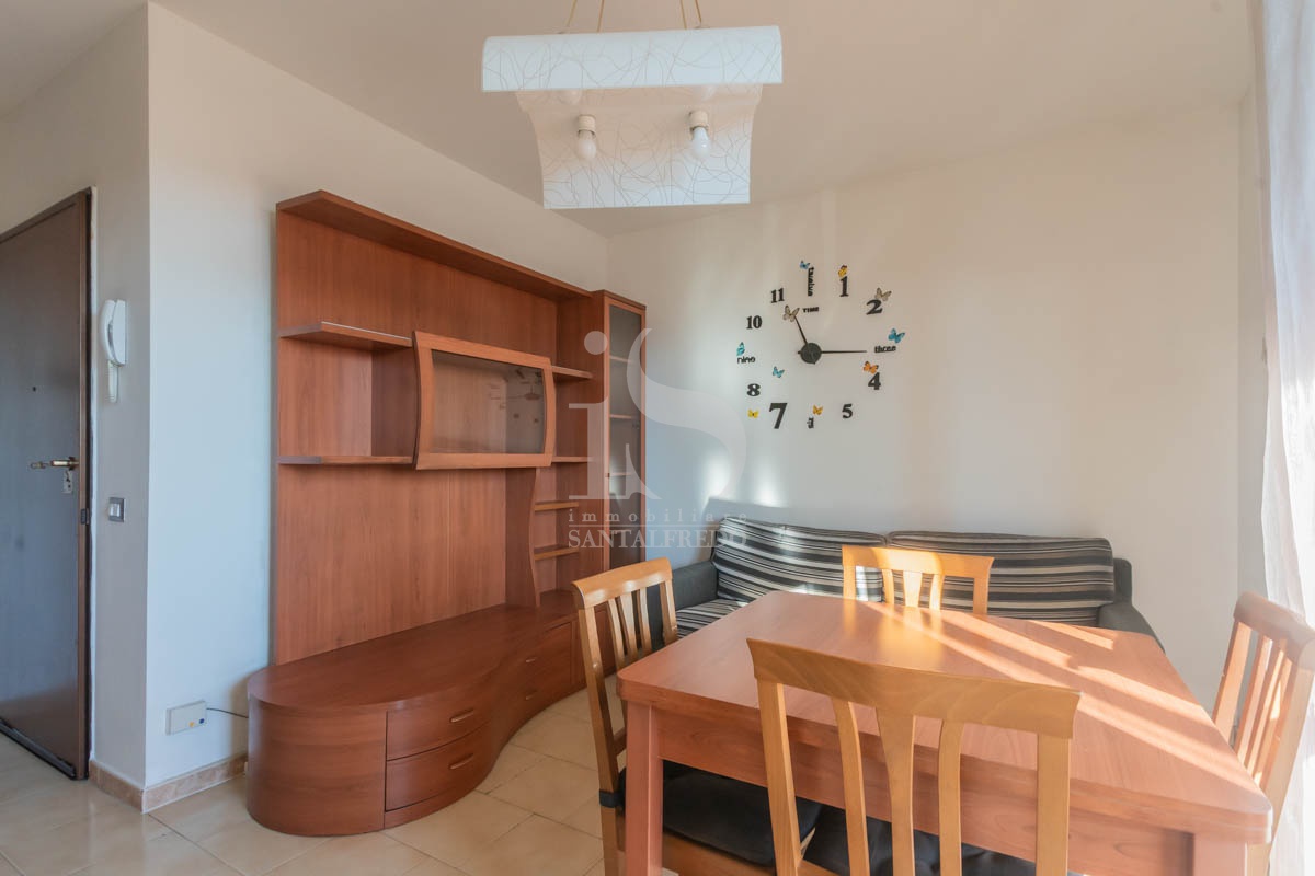 Bilocale con terrazzo in via monte penice, Rozzano