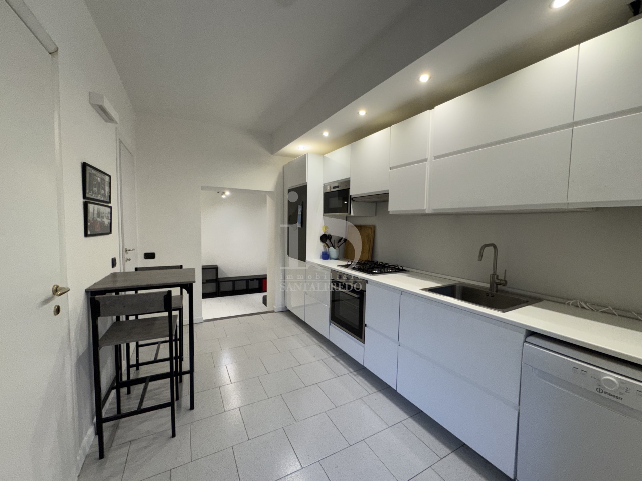 Bilocale arredato in affitto in via durini, Monza