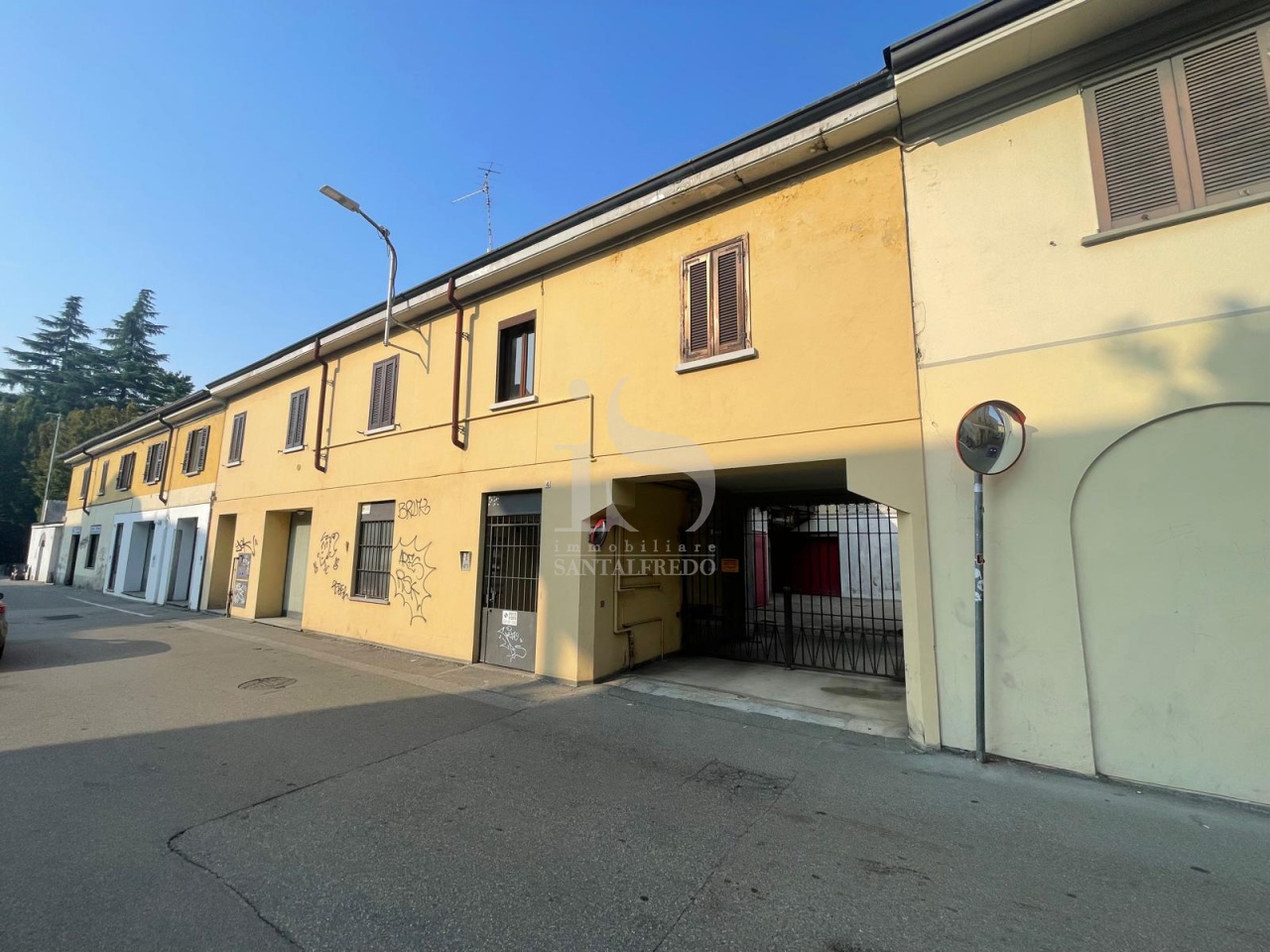 Bilocale arredato in affitto in via durini, Monza