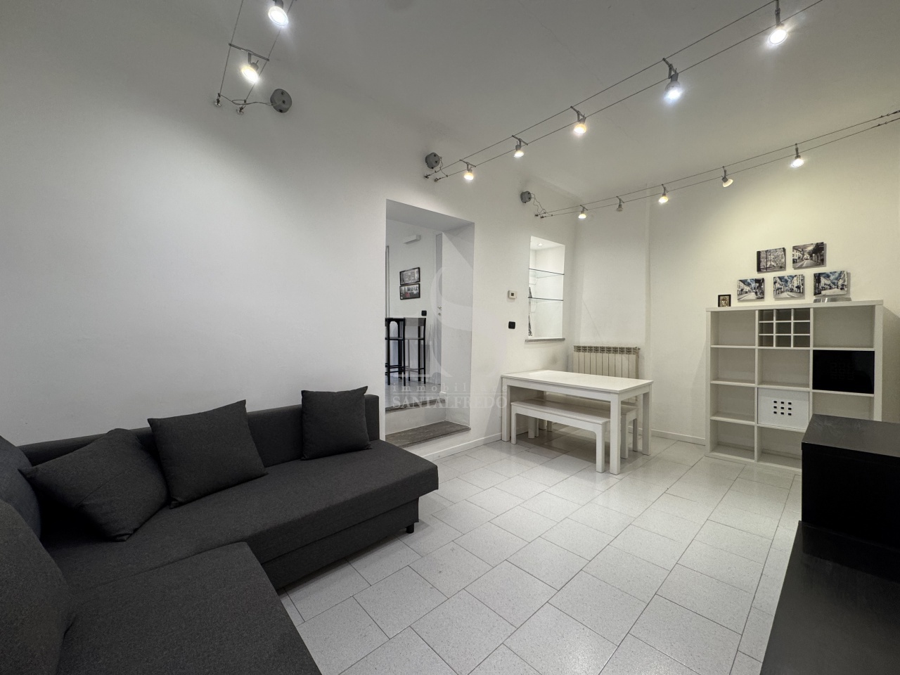 Bilocale arredato in affitto in via durini, Monza