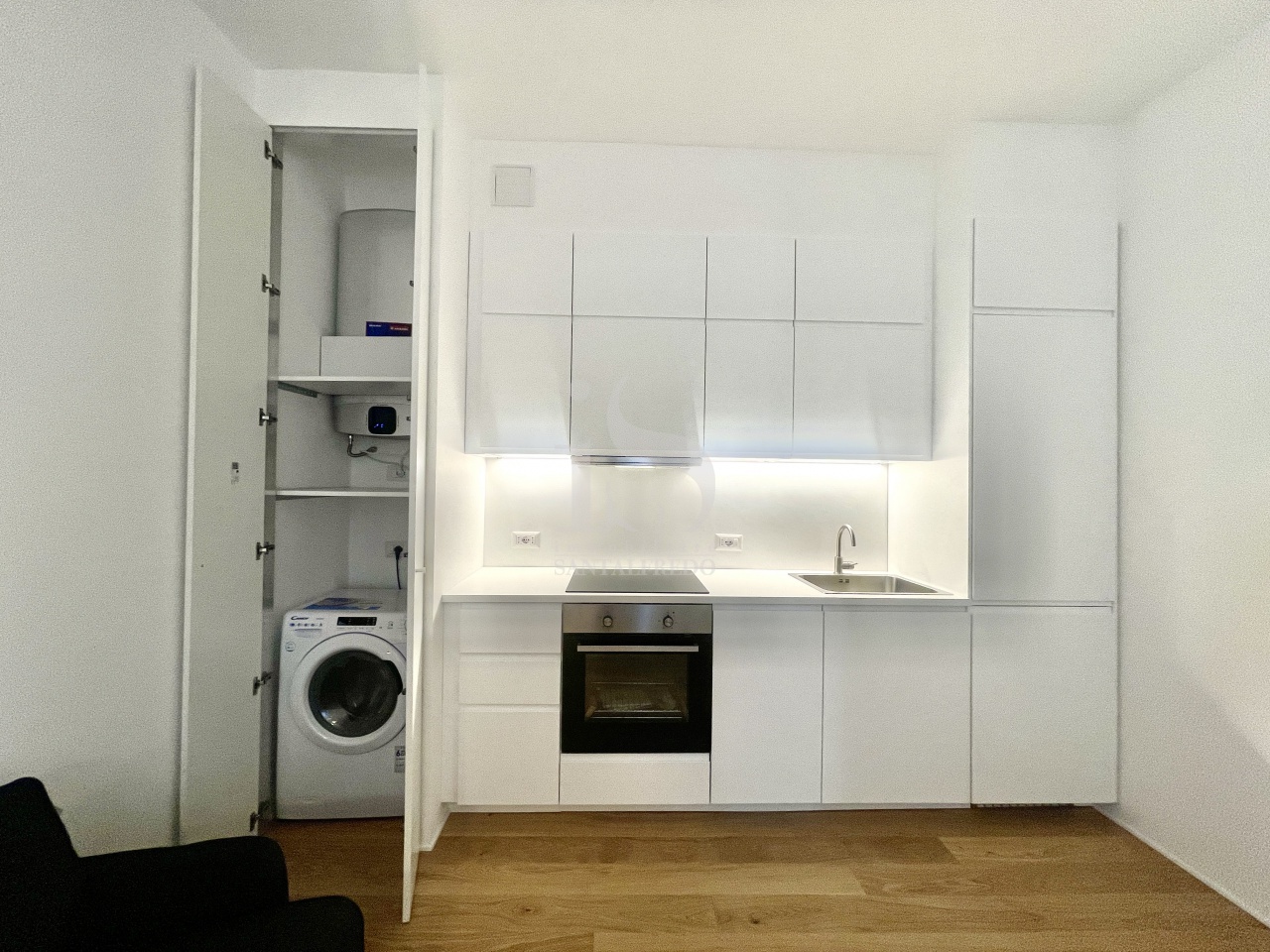 Bilocale arredato in affitto in via tortona, Milano