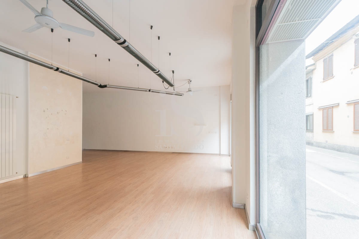 Negozio in affitto in via liberta', Concorezzo