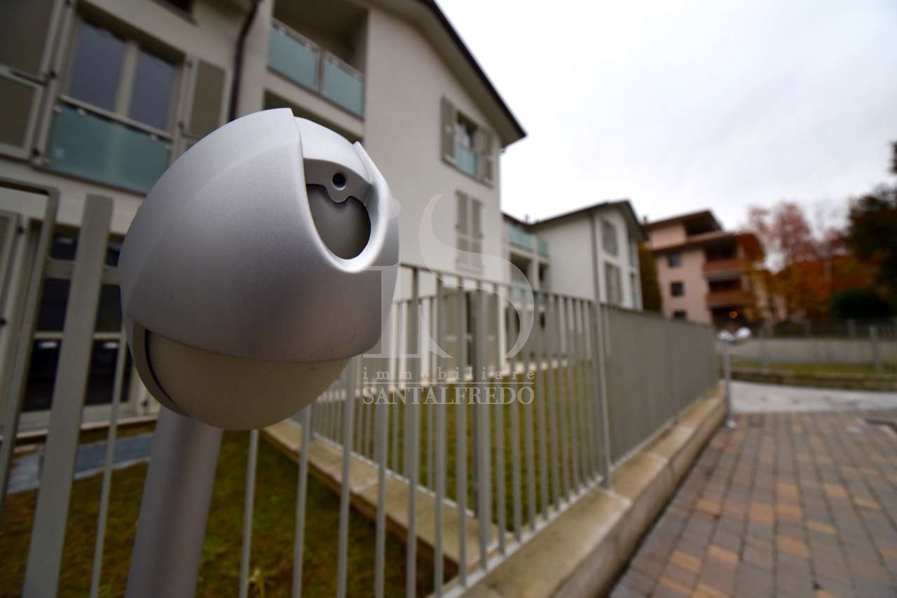 Villa con giardino in via nazario sauro, Concorezzo