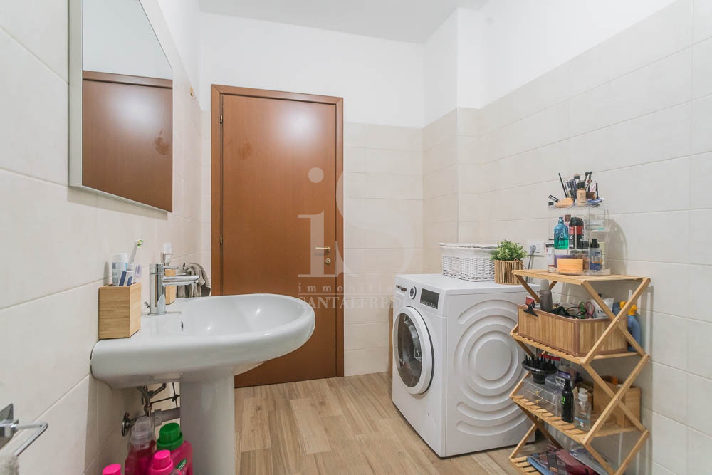 Trilocale con terrazzo in via don milani, Concorezzo