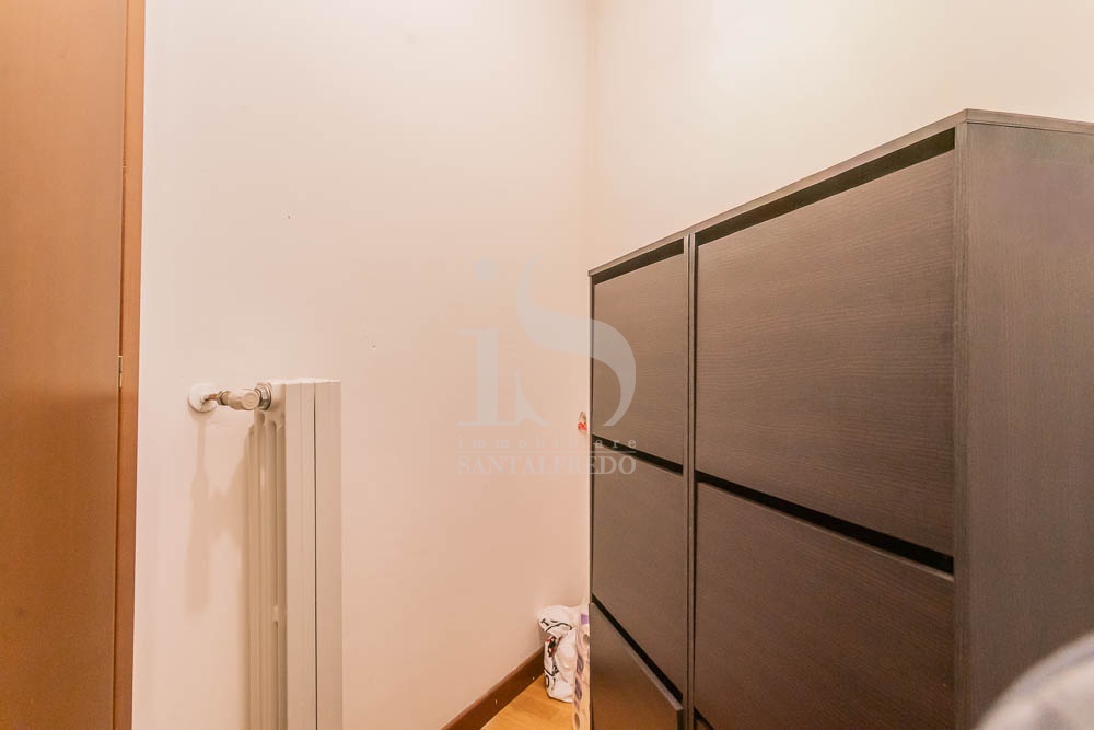 Trilocale con terrazzo in via don milani, Concorezzo