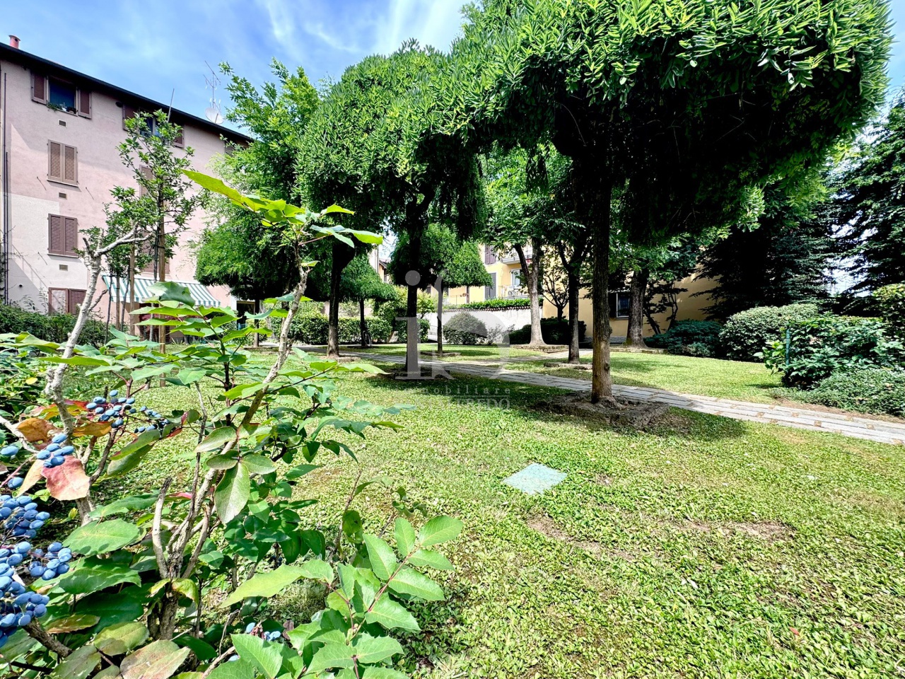 Bilocale arredato in affitto in vicolo menclozzi, Vimercate