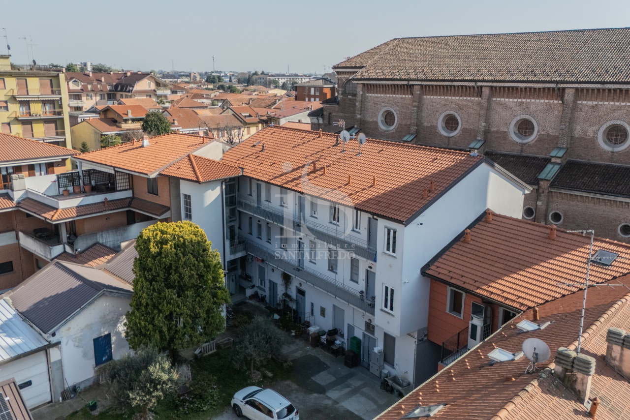 Trilocale arredato in affitto in via giuseppe garibaldi, Agrate Brianza
