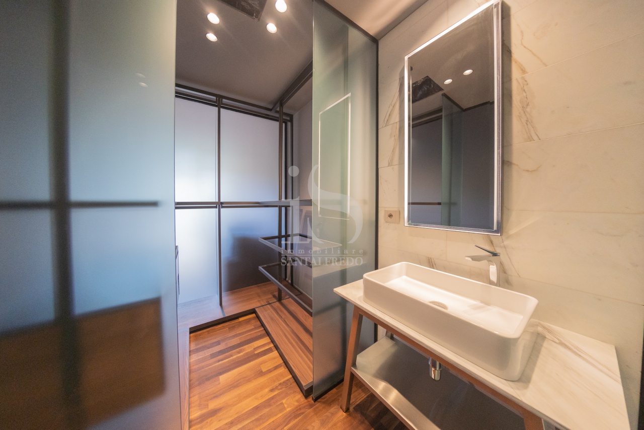 Bilocale arredato in affitto in via broletto, Milano