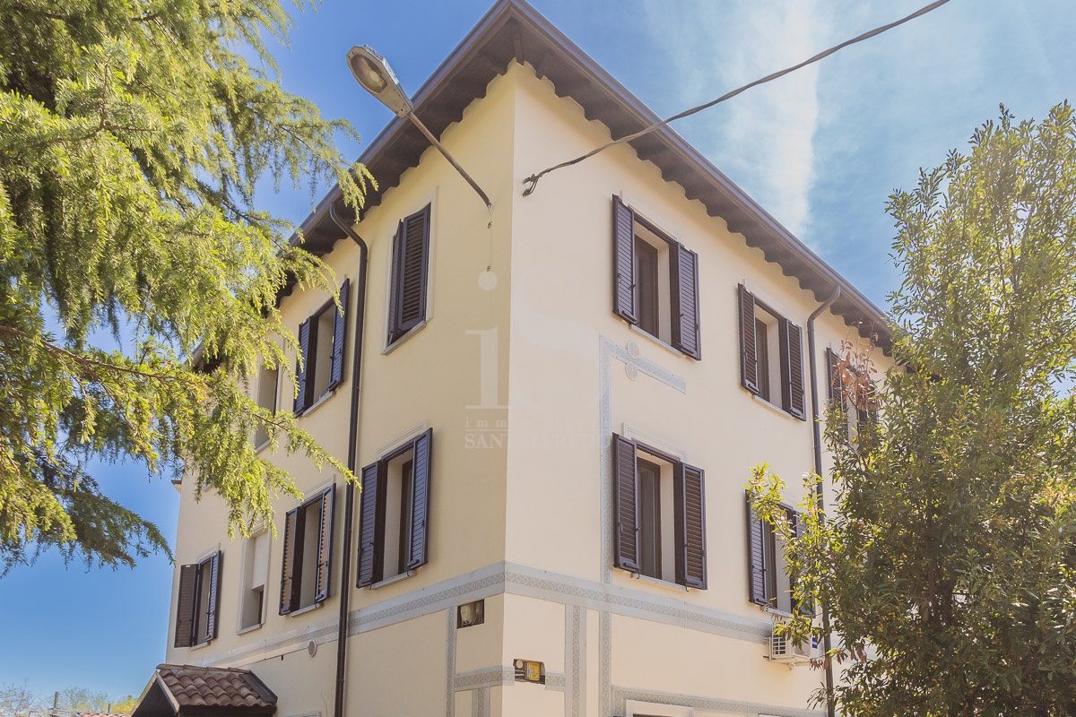 Bilocale arredato in affitto in via emilio de marchi, Monza