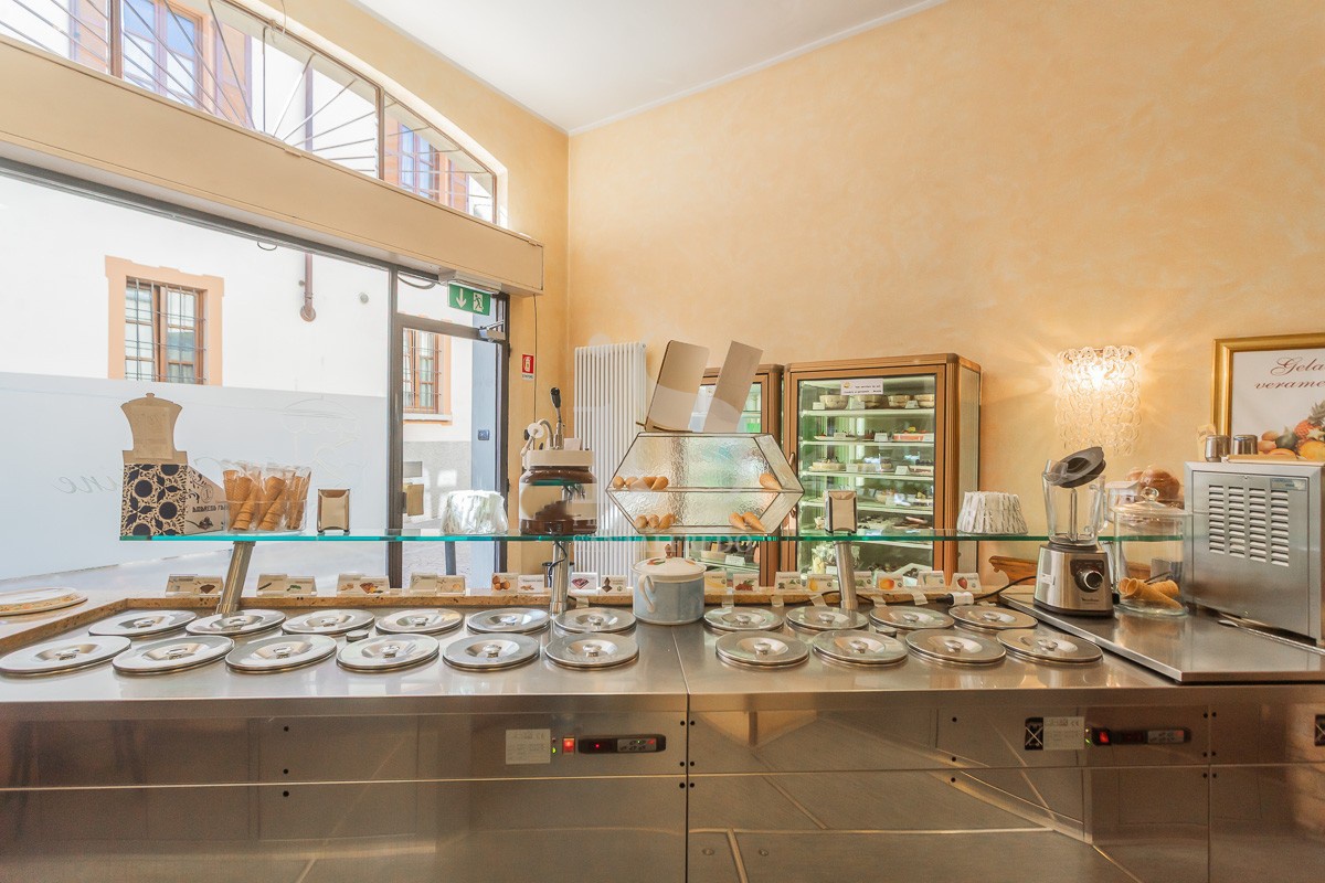 Attivit� commerciale in vendita in via borreomeo, Vimercate