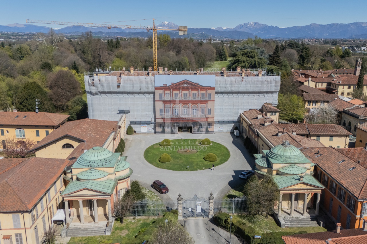 Attivit� commerciale in vendita in via borreomeo, Vimercate