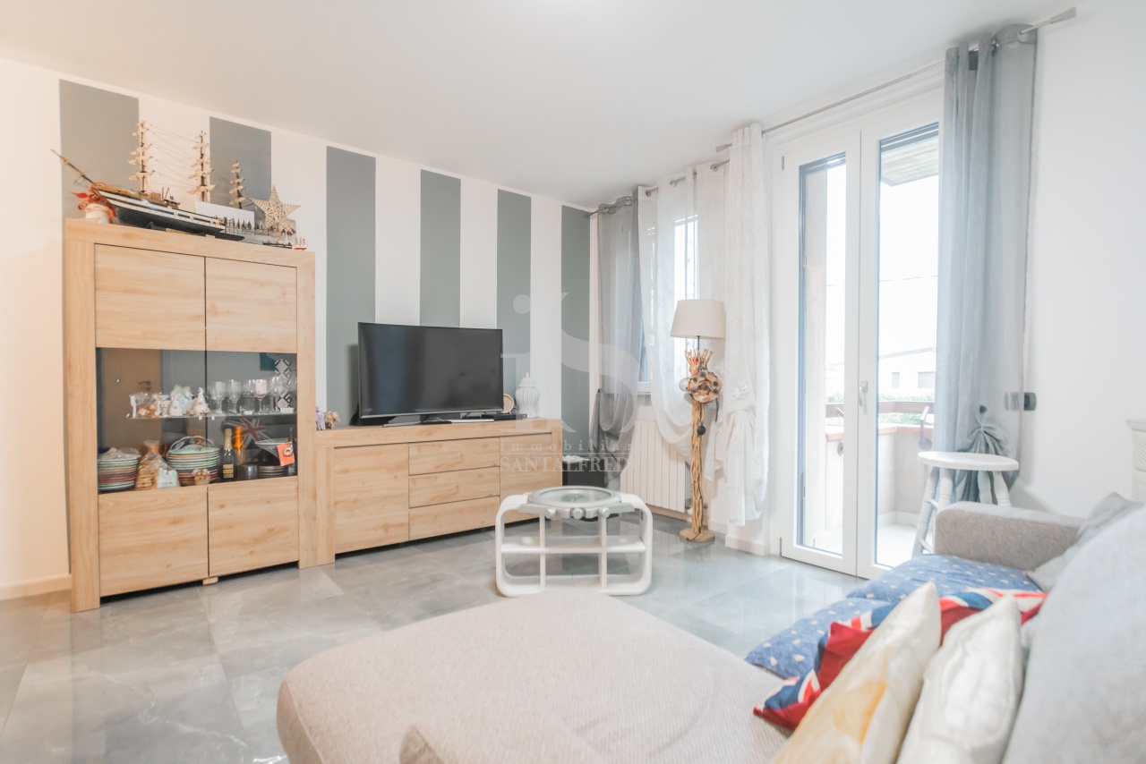 Trilocale con box doppio in via agrate, Concorezzo