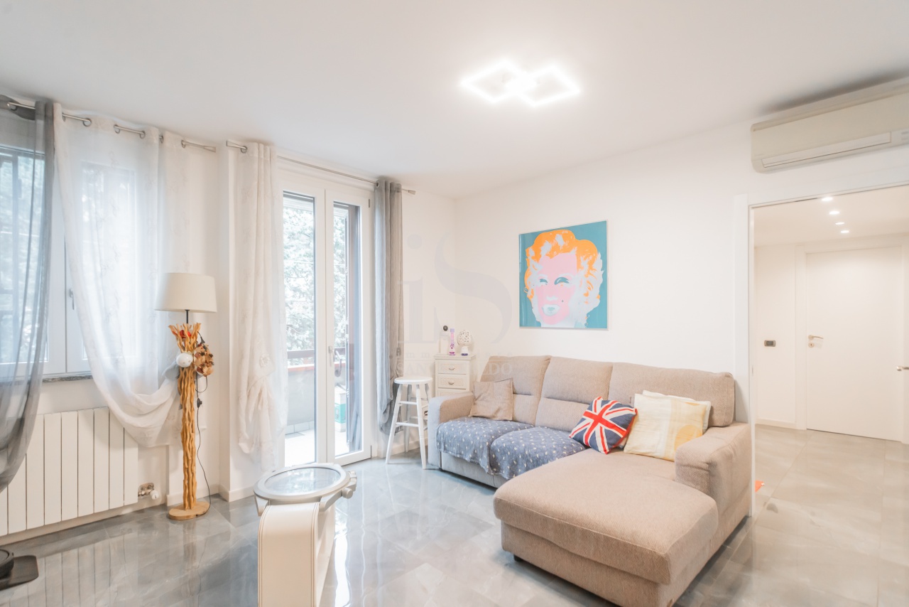 Trilocale con box doppio in via agrate, Concorezzo