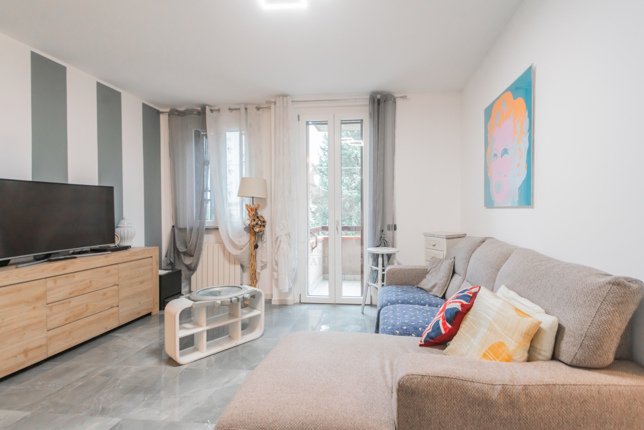 Trilocale con box doppio in via agrate, Concorezzo