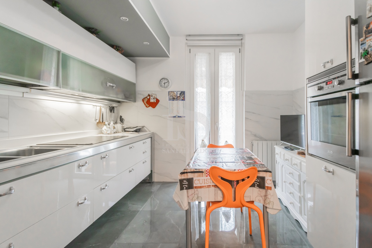 Trilocale con box doppio in via agrate, Concorezzo