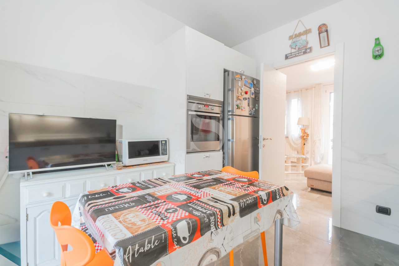 Trilocale con box doppio in via agrate, Concorezzo