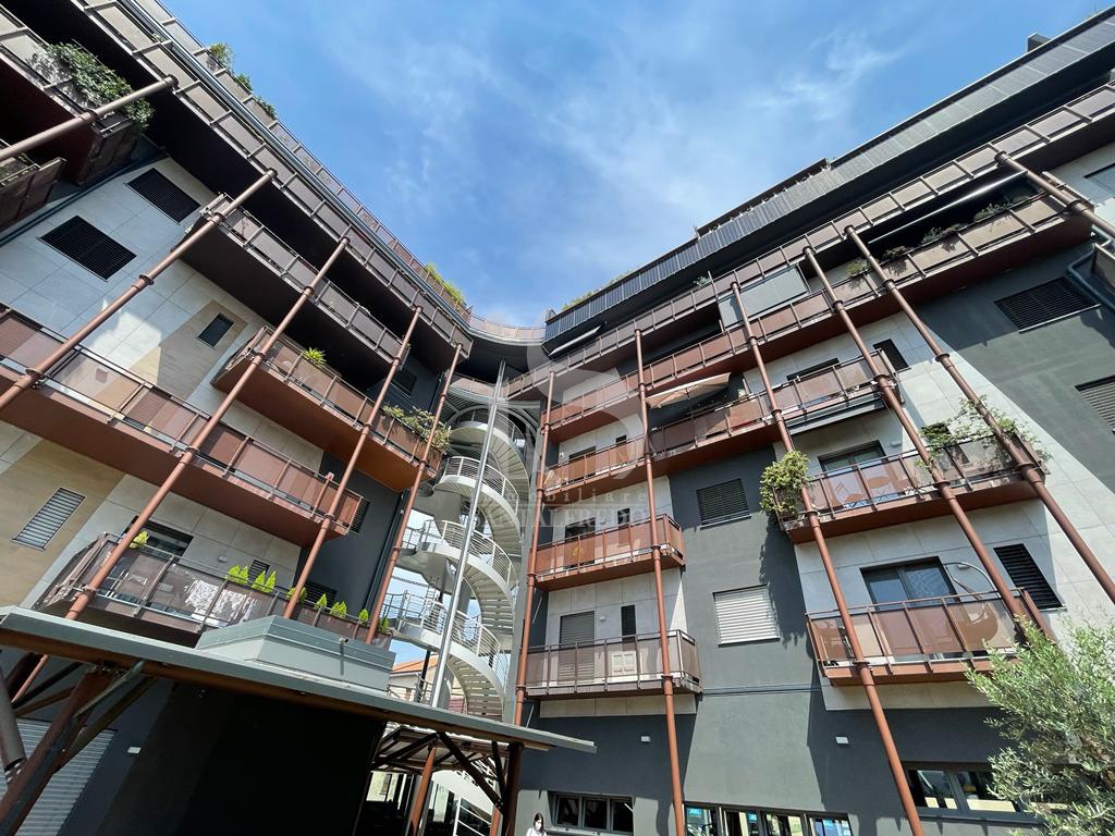 Bilocale arredato in affitto in via enrico cosenz, Milano