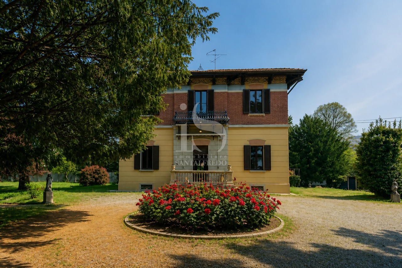 Villa con giardino in via mazzini, Vimercate