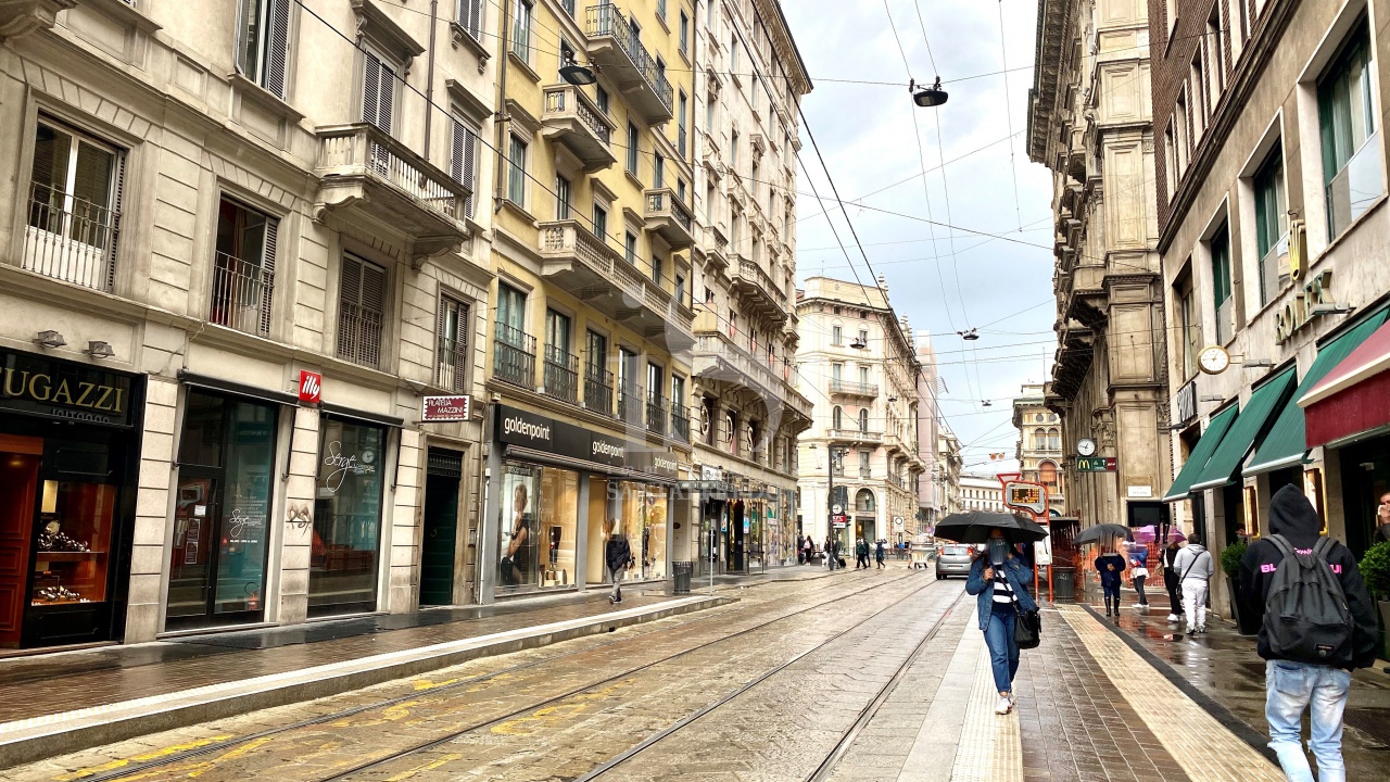 Negozio in affitto in via torino, Milano