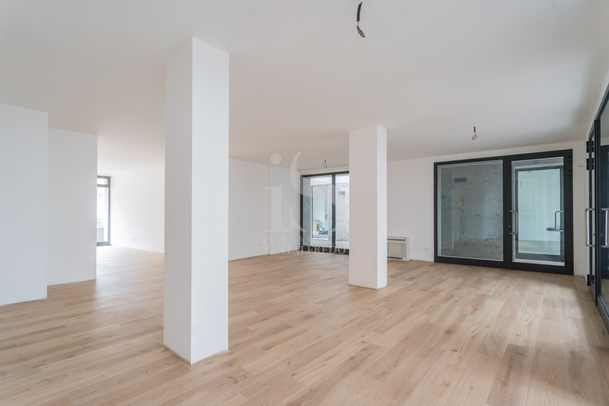 Negozio nuovo in via vittorio emanuele, Vimercate