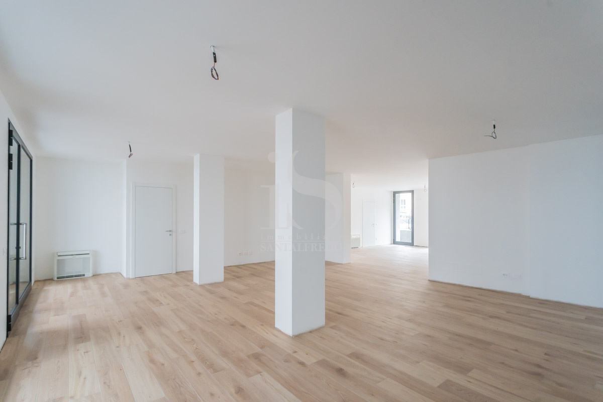 Negozio nuovo in via vittorio emanuele, Vimercate