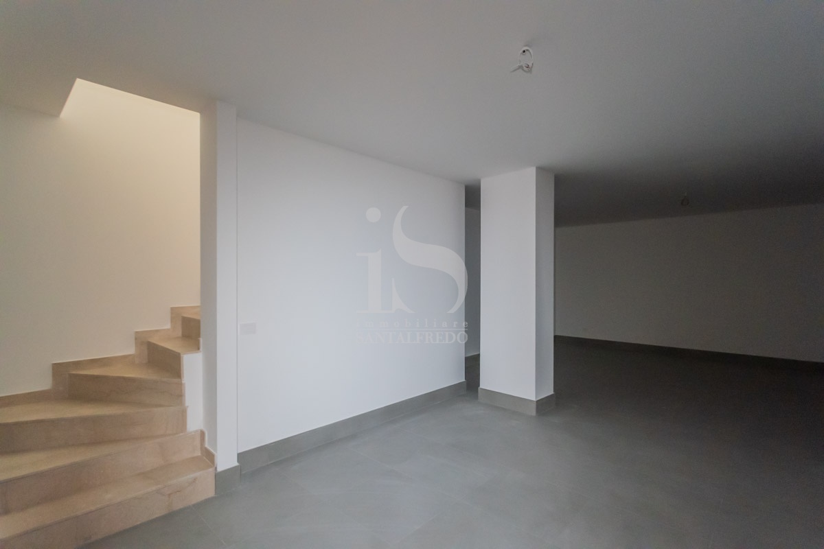 Negozio nuovo in via vittorio emanuele, Vimercate
