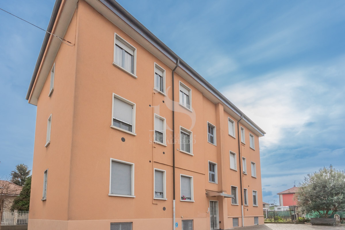 Trilocale con giardino in via san luigi, Cornate d'Adda