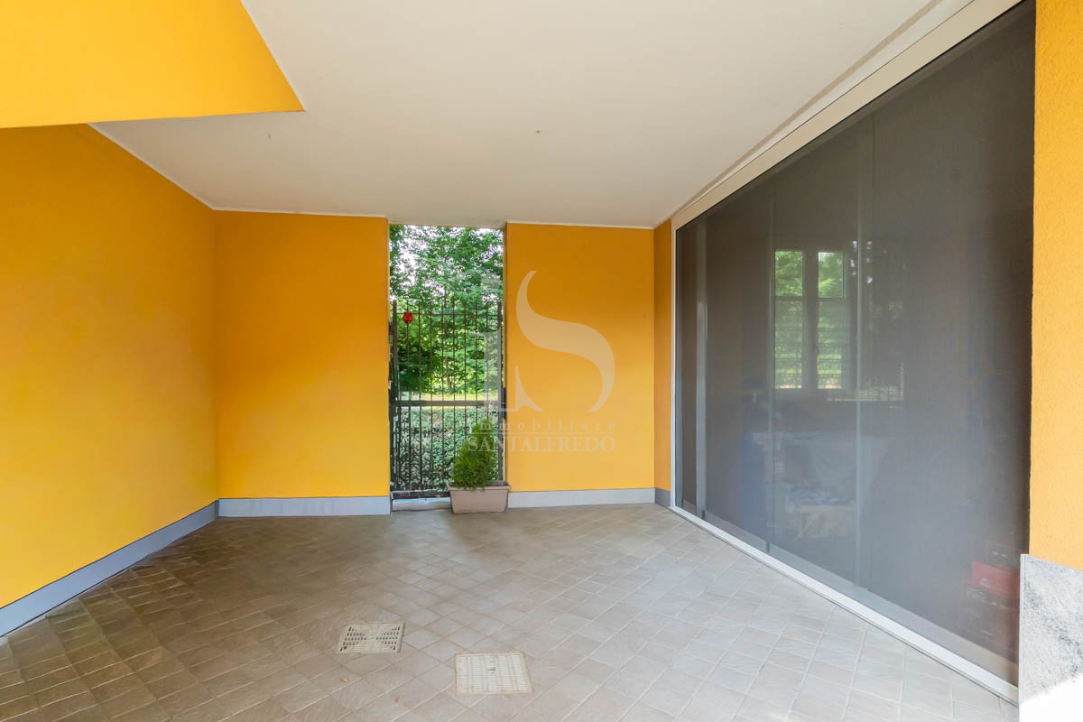 Bilocale con giardino in via grazia deledda, Villasanta