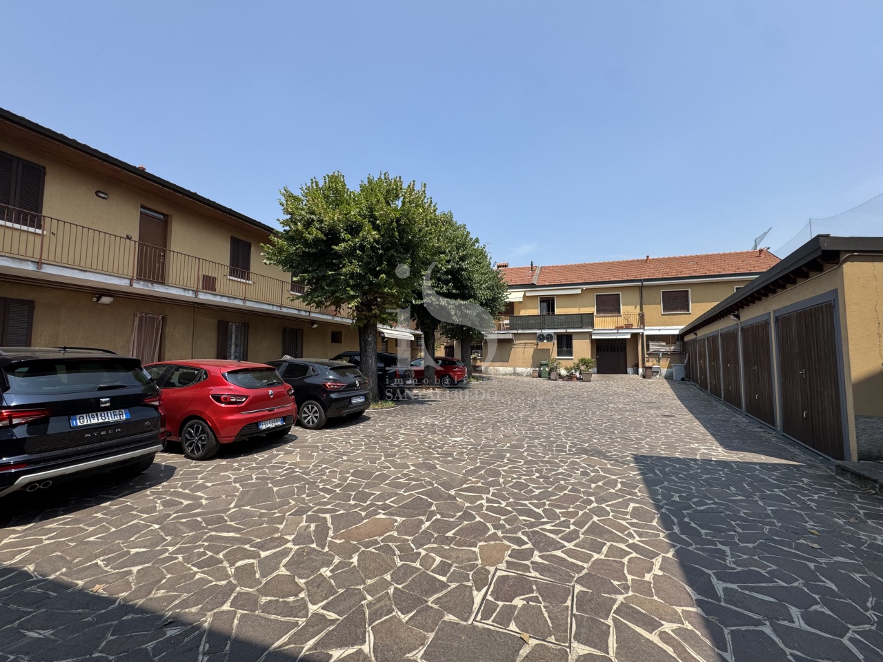 Bilocale ristrutturato in vallicella, Vimercate