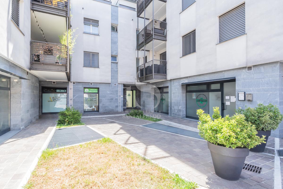 Trilocale in vendita in via manzoni, Concorezzo