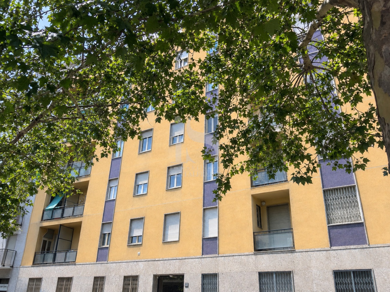 Trilocale arredato in affitto in via carlo torre, Milano
