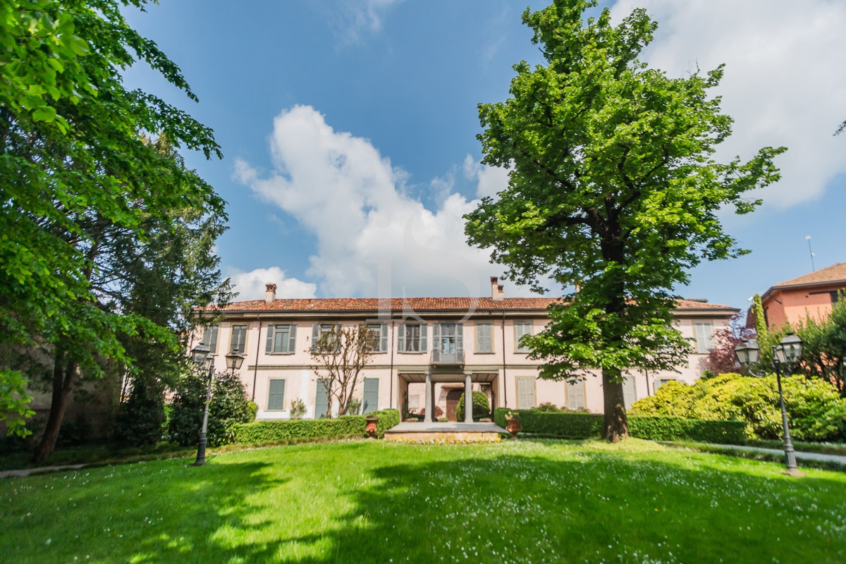 Trilocale con box in via giuseppe parini, Briosco