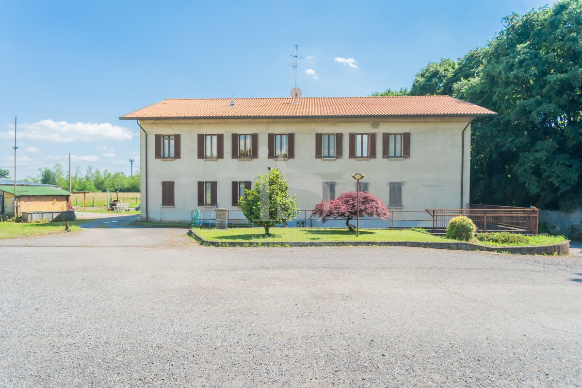 Trilocale in vendita in via santa caterina da siena, Vimercate