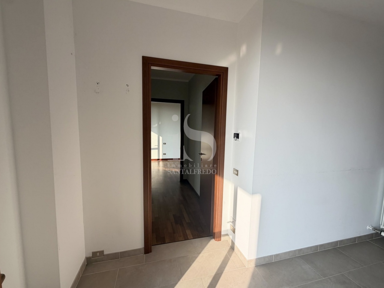 Bilocale ristrutturato in via borsellino, Ornago