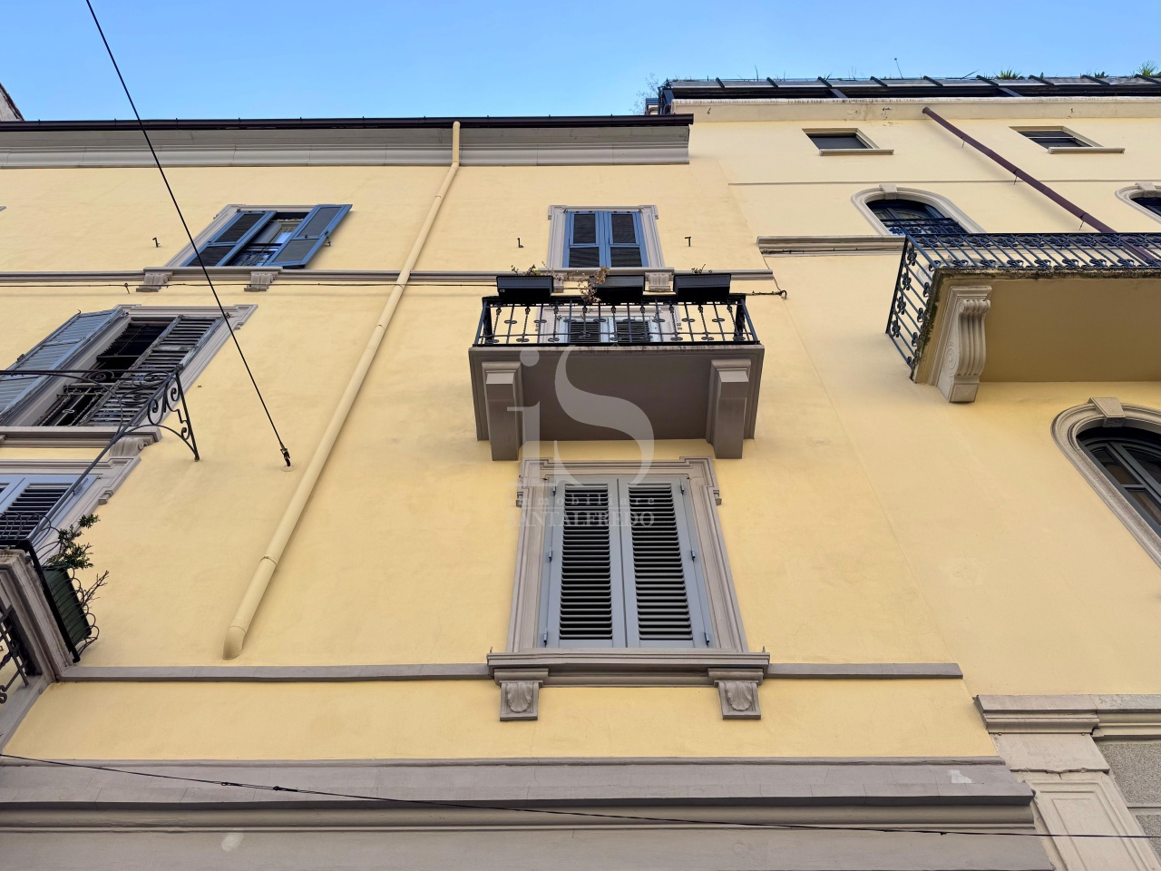 Bilocale arredato in affitto in via farini, Milano