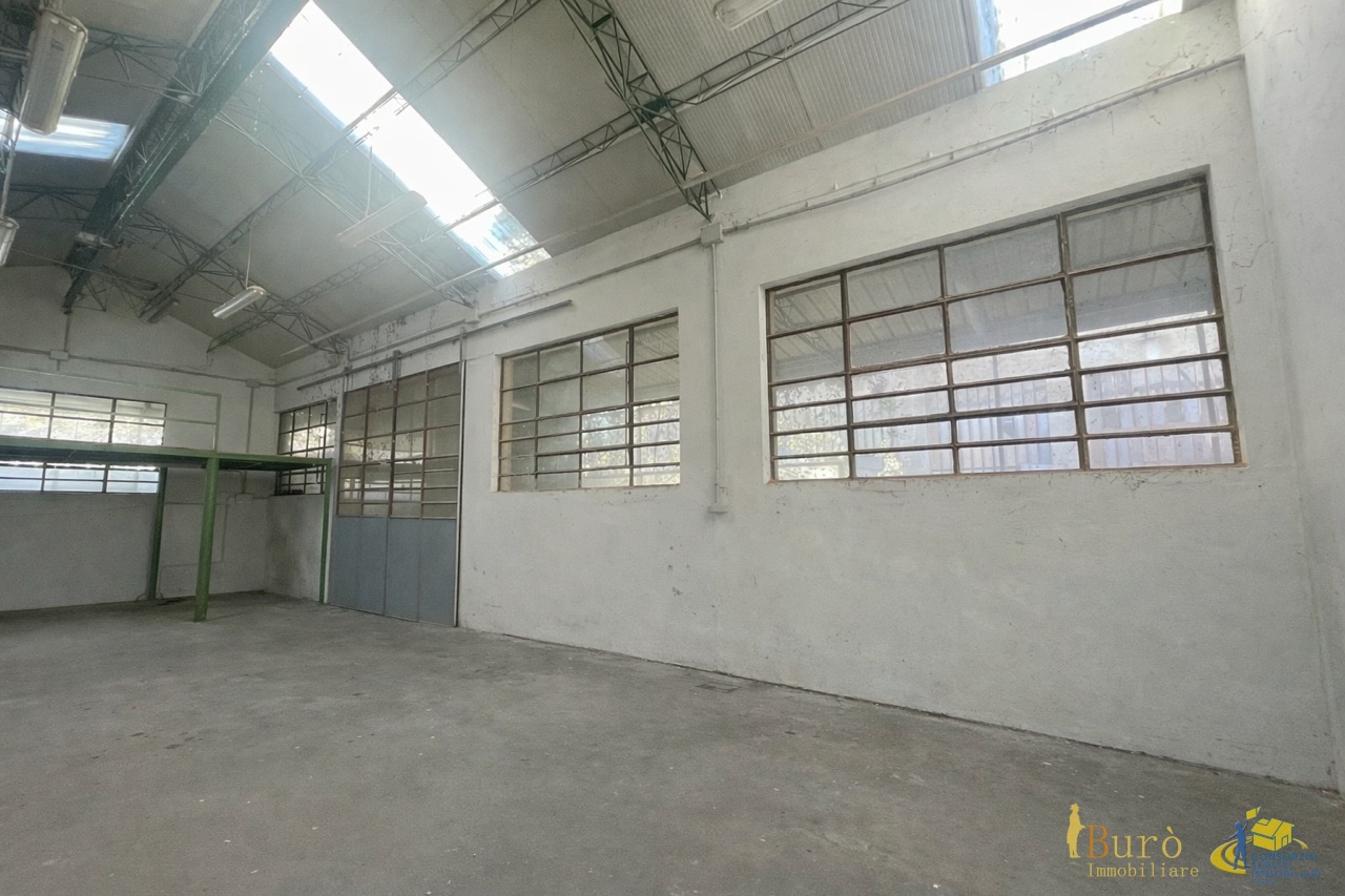 Capannone da ristrutturare in via francesco lasagna 23, Parma