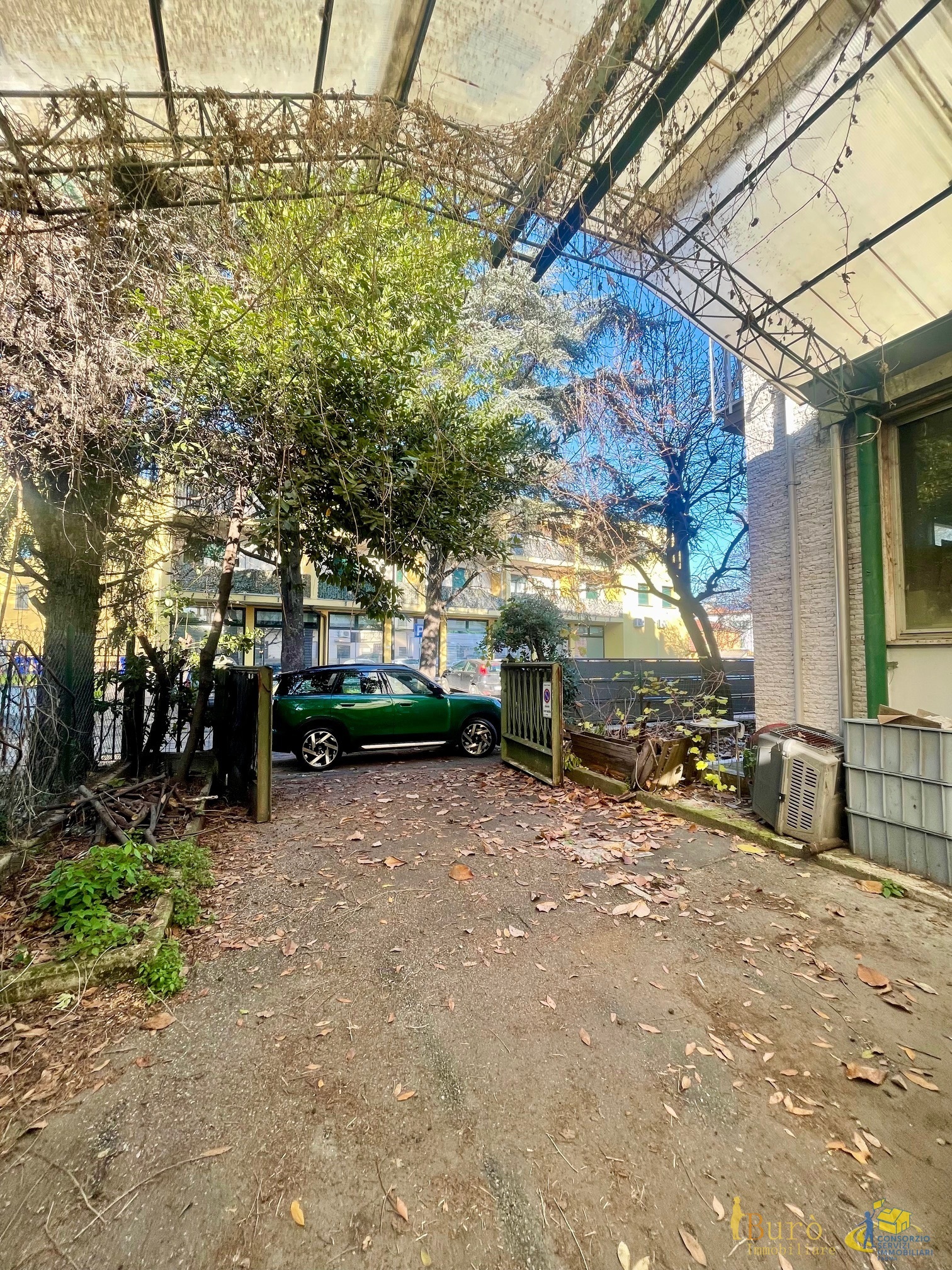 Capannone da ristrutturare in via francesco lasagna 23, Parma