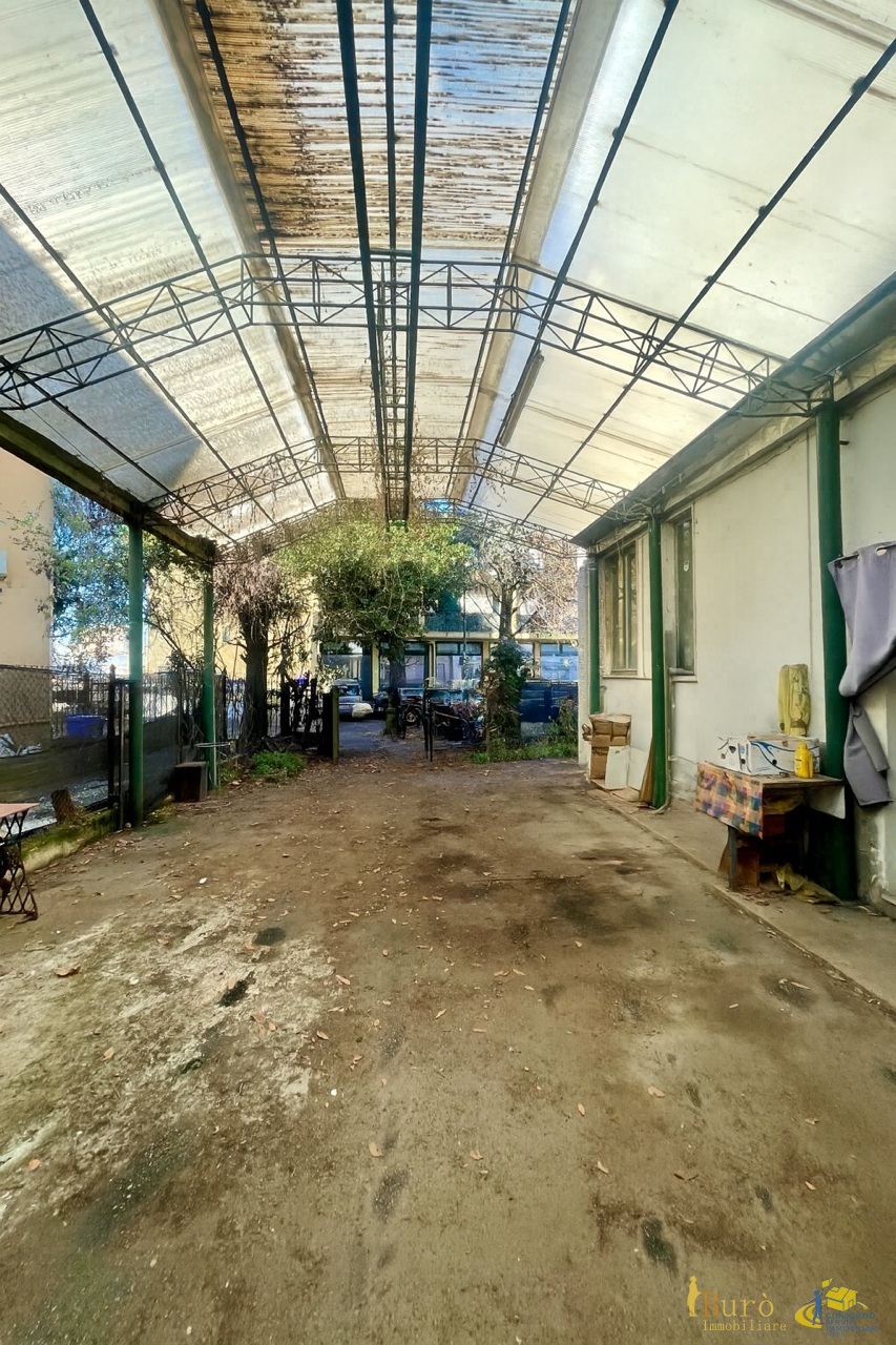 Capannone da ristrutturare in via francesco lasagna 23, Parma